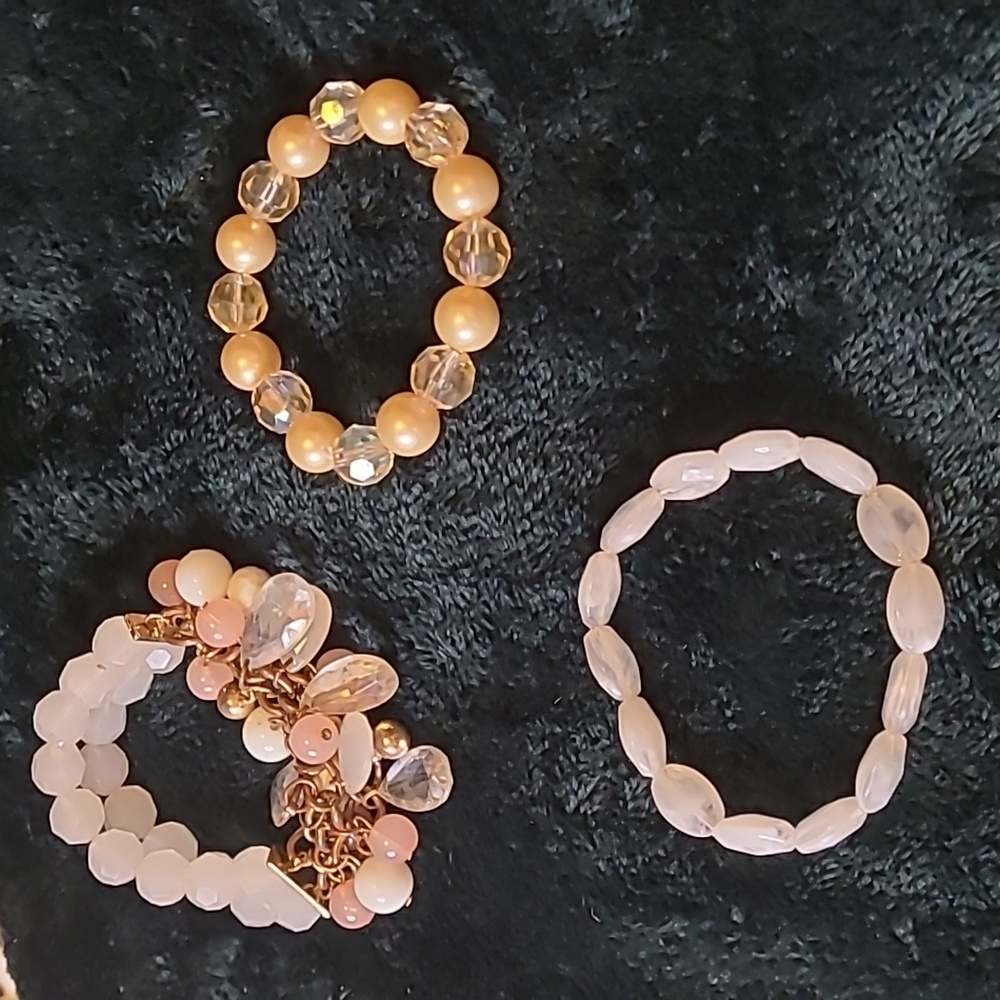3/$15🚨   3 vintage stretch bracelets